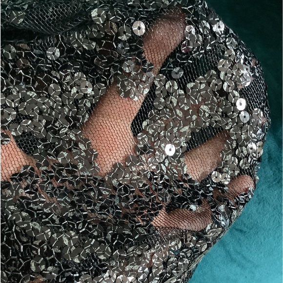 Beautiful sequined skirt-SO DRESSY 💖💖💖 - Picture 5 of 10